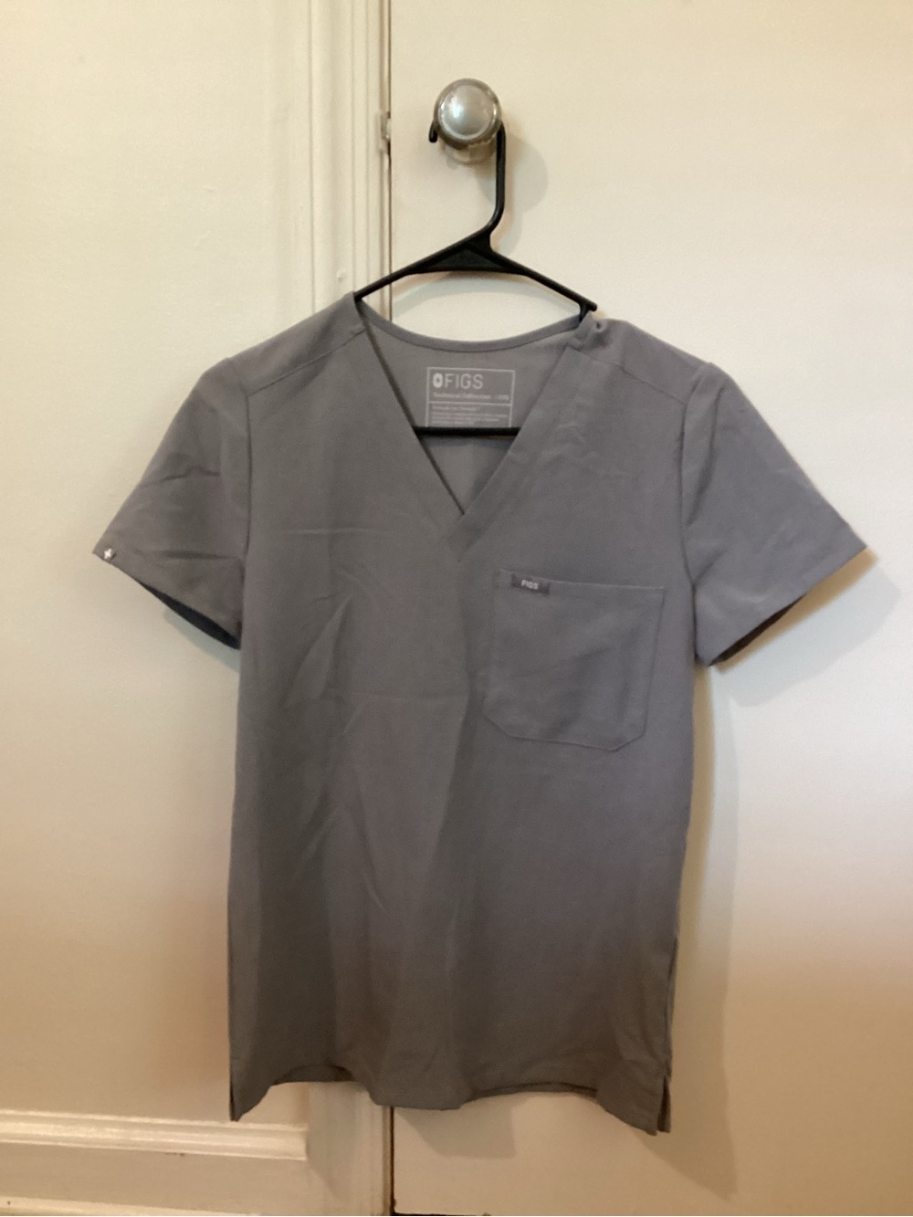 FIGS XXS Women’s Gray Catarina Scrub top